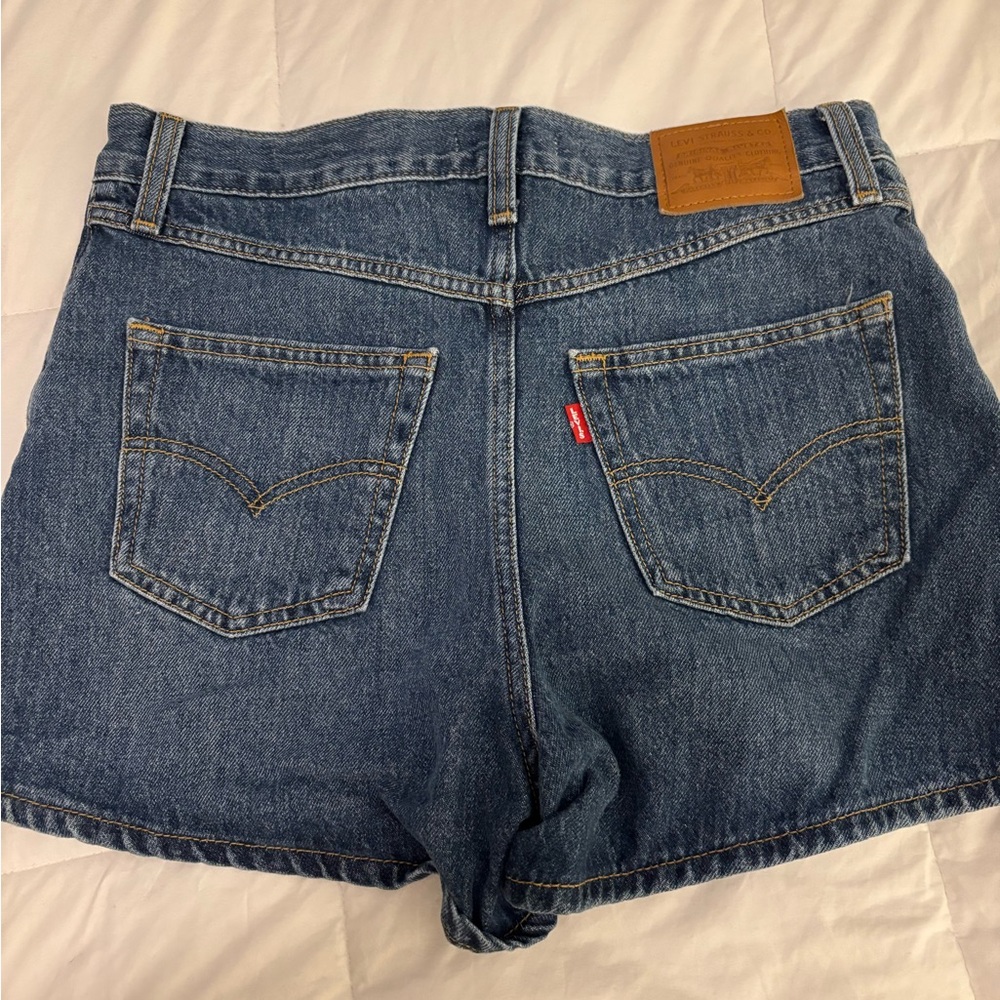 Levi's 80s mom shorts 27